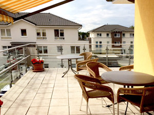 Hainfelder Hof, Terrasse